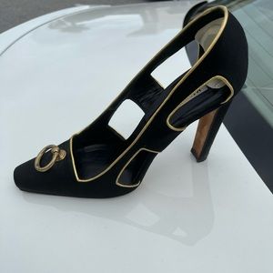 FOLLOW ME !Manolo Blahnik black sz 10 height lifting heels